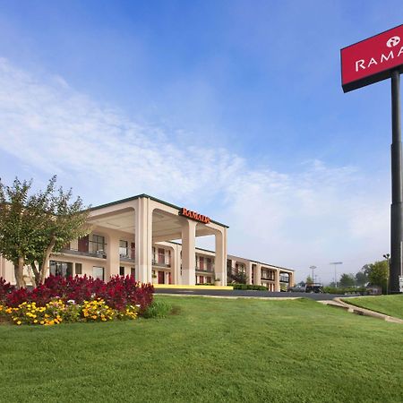 Hotel Ramada By Wyndham Pelham Exterior foto